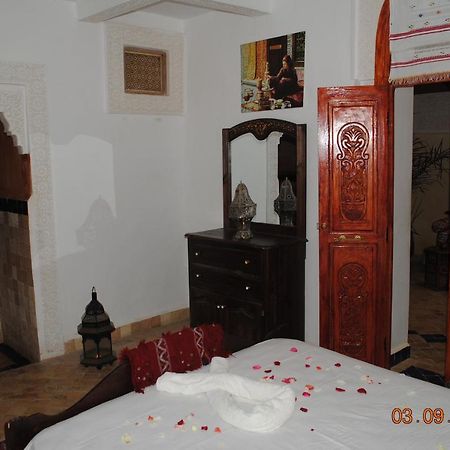 Dar Mounadim Fès Extérieur photo